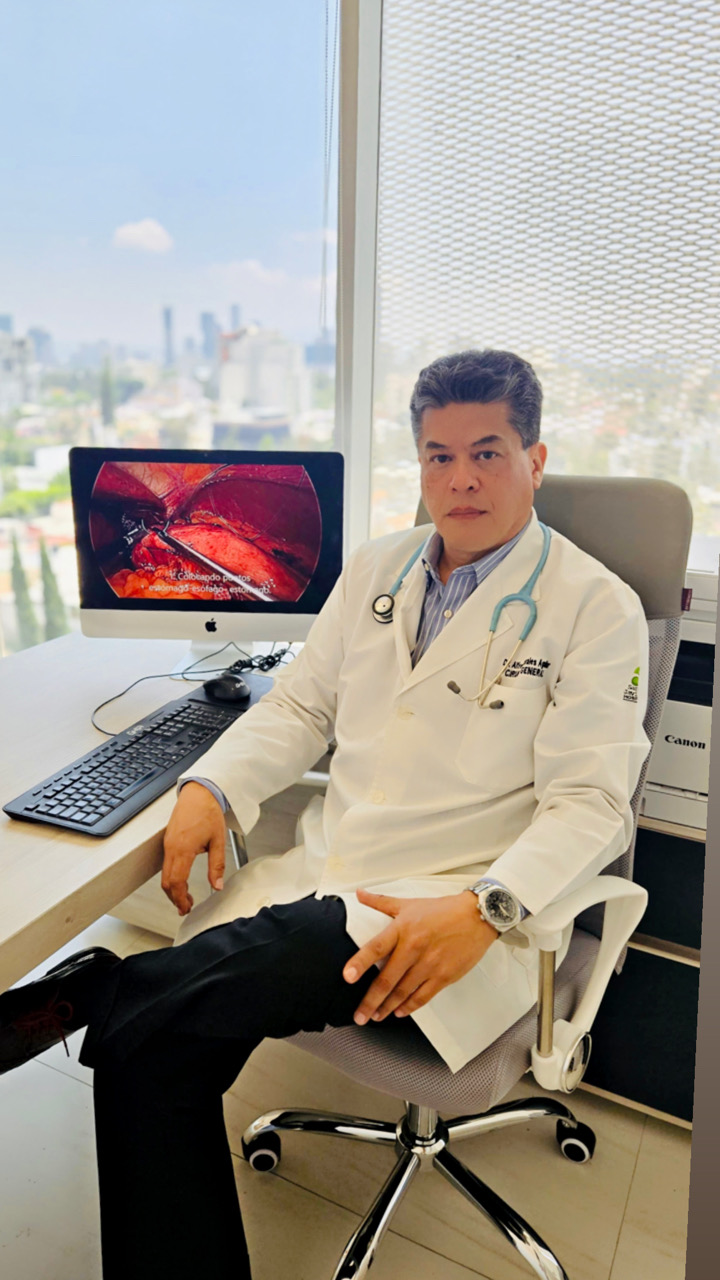 Especialista en Cirugía General y enfermedades digestivas 