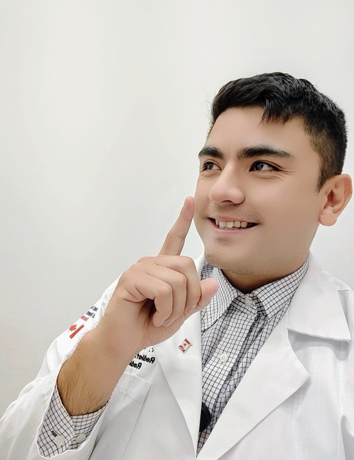 Médico cirujano políglota - estético - Experto en salud ocupacional 